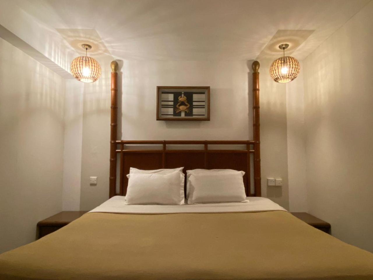 The Little Star Studio Hotel- Star Regency Бринчанг Экстерьер фото