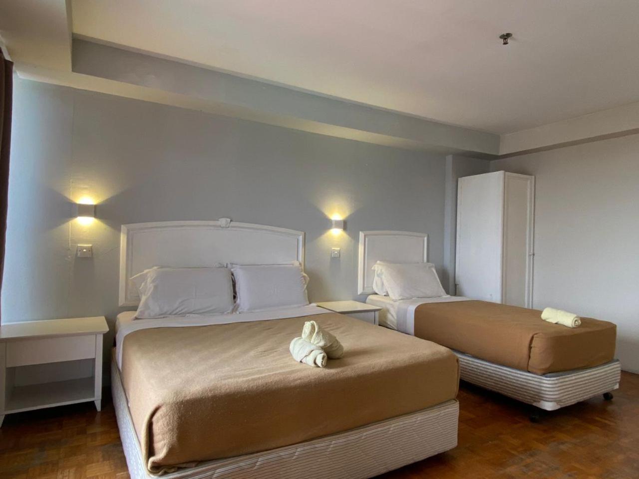 The Little Star Studio Hotel- Star Regency Бринчанг Экстерьер фото